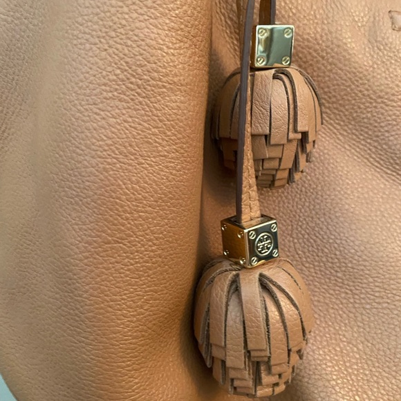 Tory Burch Thea Pebbled Camel Tan Leather Handbag Hobo bag w dust bag ! - Picture 5 of 14